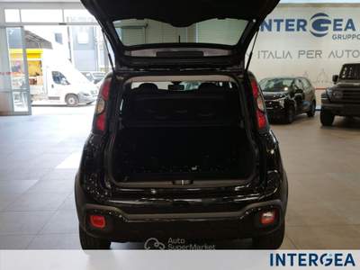 Fiat Panda Panda 1.0 firefly hybrid city cross s&s 70cv 5p.ti Nero usata Sesto Fiorentino