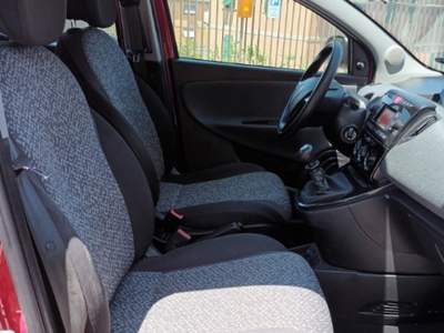 Lancia Ypsilon 1000 HYBRID SILVER 70CV STEREO USB ITALIA Rosso usata Pistoia