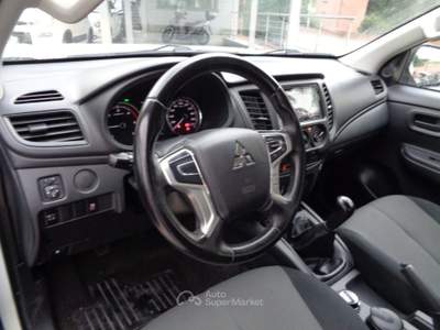 Mitsubishi L200 2300 D DOUBLE CAB 4x4 CARPLAY ITALIANA Bianco usata Pistoia