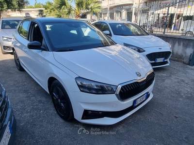 Skoda Fabia 1.0 MPI 80 CV Style Bianco usata Gragnano