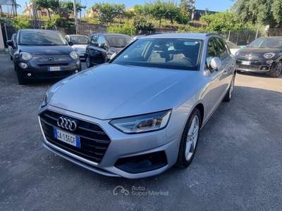 Audi A4 Avant 30 TDI/136 CV S tronic Business Grigio usata Gragnano