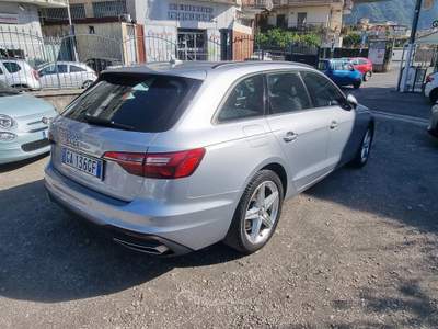 Audi A4 Avant 30 TDI/136 CV S tronic Business Grigio usata Gragnano