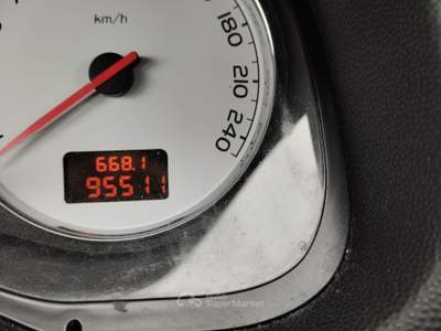 Peugeot 307 SOLO 95.511 KM. Argento usata CANELLI