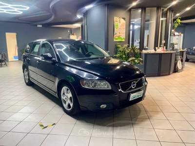 Volvo V50 1.6 d2 R-design 115cv Nero usata Trento