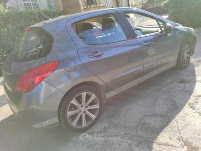 Peugeot 308 peugeot 308 1.6 hdi 110cv Tetto panorami lega Grigio usata Sant'Egidio del Monte Albino