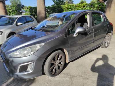 Peugeot 308 peugeot 308 1.6 hdi 110cv Tetto panorami lega Grigio usata Sant'Egidio del Monte Albino