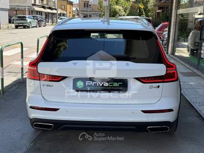 Volvo V60 Cross Country VOLVO V60 Cross Country D4 AWD Geartronic Pro Bianco usata Padova