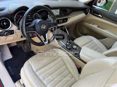 Alfa Romeo Stelvio ALFA ROMEO Stelvio 2.2 Turbodiesel 210 CV AT8 Q4 Business Rosso usata Padova