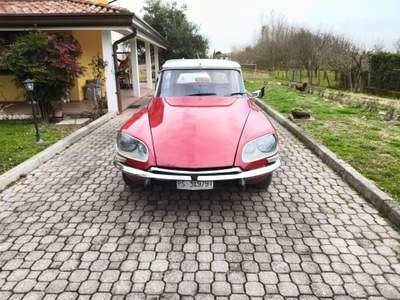 Citroen DS Vendo DS 19 1972 Rosso usata Fontanafredda