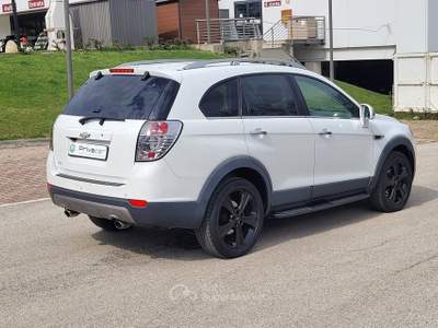 Chevrolet Captiva CHEVROLET Captiva 2.2 VCDi 184CV 4WD LTZ Bianco usata San Benedetto del Tronto