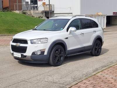 Chevrolet Captiva CHEVROLET Captiva 2.2 VCDi 184CV 4WD LTZ Bianco usata San Benedetto del Tronto