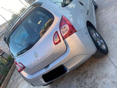 Renault Twingo Tenuta in buono stato Grigio usata Cancello ed Arnone