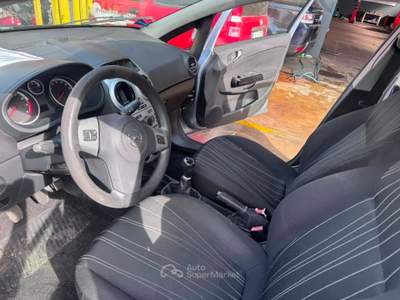 Opel Corsa con solo 100000 km usata Cerro al Lambro