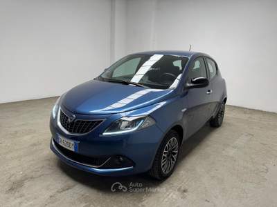 Lancia Ypsilon  - ypsilon 1.0 firefly hybrid gold plus s&s 70cv 5p.ti Blu/Azzurro usata Biella