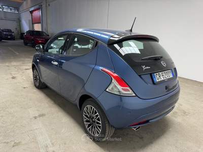 Lancia Ypsilon  - ypsilon 1.0 firefly hybrid gold plus s&s 70cv 5p.ti Blu/Azzurro usata Biella