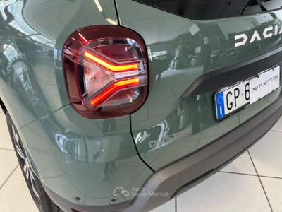 Dacia Duster Duster 1.5 Blue dCi Journey 4x4 Verde usata Como