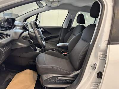 Peugeot 208 1.2 PureTech Active Bianco usata Moncalieri