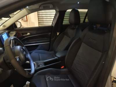 Jeep Avenger Avenger 1.2 Turbo 110 CV e-Hybrid Summit Bianco usata RENDE