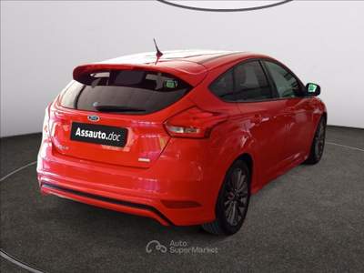 Ford Focus 5p 1.0 ecoboost ST-Line s&s 125cv Rosso usata Gaglianico