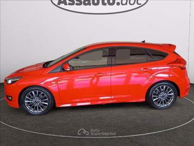 Ford Focus 5p 1.0 ecoboost ST-Line s&s 125cv Rosso usata Gaglianico