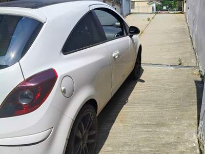 Opel Corsa Solo 57000 km, tenuta sempre in box. Bianco usata Orbassano