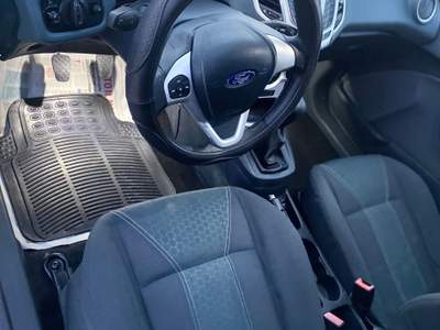 Ford Fiesta tenuta in buono stato Nero usata Cancello ed Arnone