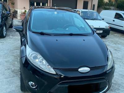 Ford Fiesta tenuta in buono stato Nero usata Cancello ed Arnone