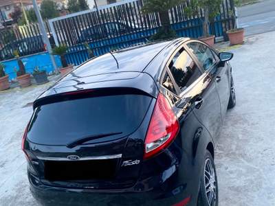 Ford Fiesta tenuta in buono stato Nero usata Cancello ed Arnone