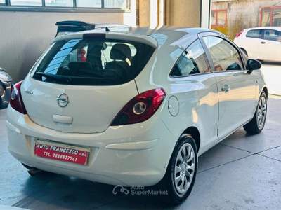 Opel Corsa porte Edition usata POVIGLIO