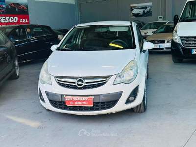 Opel Corsa porte Edition usata POVIGLIO