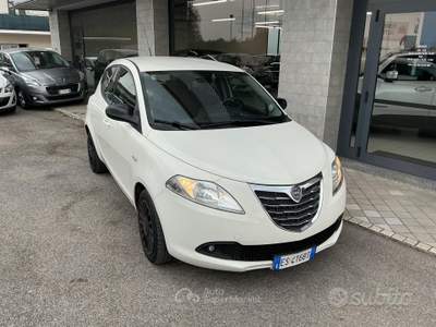Lancia Ypsilon 1.2 benzina Neopatentati usata Chiarano