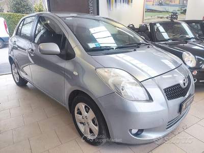 Toyota Yaris 5 porte Sol usata Bulgarograsso