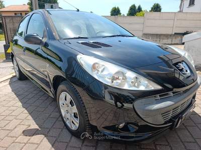 Peugeot 206 PLUS 5P 1.1 X-LINE NEOPATENTATI usata Bulgarograsso
