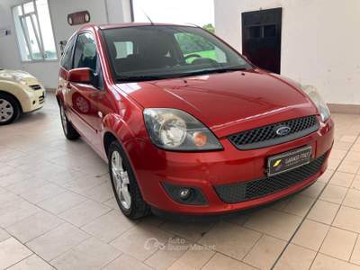 Ford Fiesta 3p. Titanium NEOPATENTATI Marrone usata Bulgarograsso