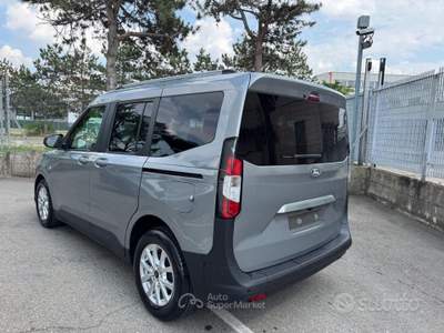 Ford Transit/Tourneo/Bus Tourneo Courier 1.0 EcoBoost Titanium 125CV usata Modena