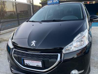 Peugeot 208 Auto in arrivo Nero usata Cancello ed Arnone