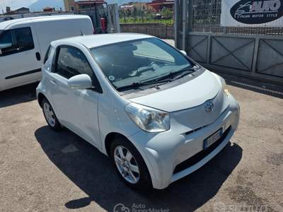 Toyota iQ Multidrive usata Pompei