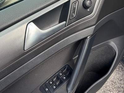 Volkswagen Golf 5p. Comfortline BlueMotion usata SESSA AURUNCA