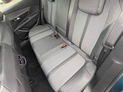 Peugeot 3008 S&S EAT8 Allure Pack usata SESSA AURUNCA
