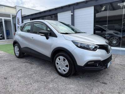Renault Captur Captur TCe 12V 90 CV S&S Energy Life Grigio usata Mesagne Renault Captur Captur TCe 12V 90 CV S&S Energy Life Grigio usata Mesagne