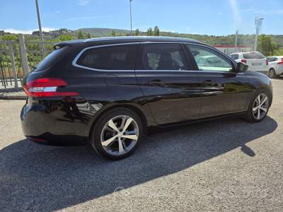 Peugeot 308 S&S EAT6 SW Allure usata Corciano