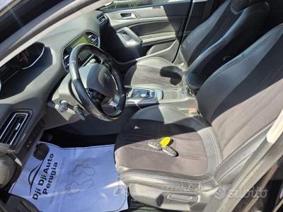 Peugeot 308 S&S EAT6 SW Allure usata Corciano