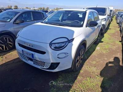 Fiat 600 600 IV 2023 1.2 hybrid POP 145cv auto Bianco usata Albano Laziale