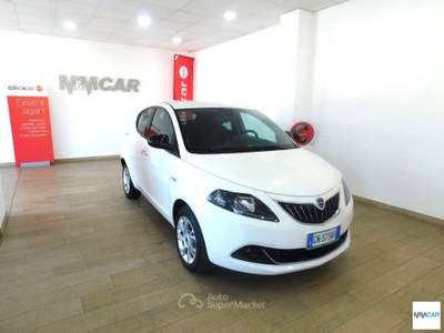 Lancia Ypsilon 1.0 FireFly 5p.S&S Hybryd Gold Bianco usata Isola del Liri