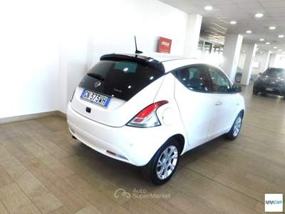 Lancia Ypsilon 1.0 FireFly 5p.S&S Hybryd Gold Bianco usata Isola del Liri