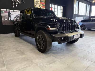 Jeep Gladiator 3.0 V6 Overland *I.V.A.22%* 4wd auto Nero usata Lesmo