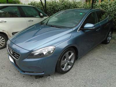Volvo V40  1.6 d2 powershift usata Roma