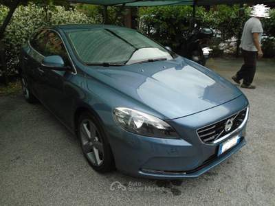 Volvo V40  1.6 d2 powershift usata Roma