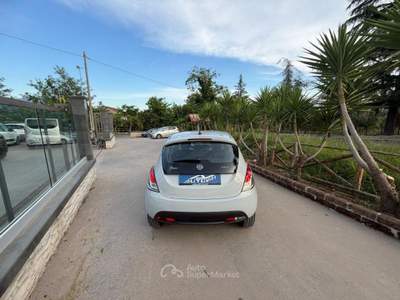 Lancia Ypsilon 1.0 FireFly 5p. S&S Hybrid Gold usata Campagna