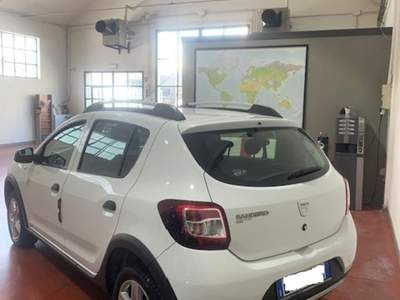 Dacia Sandero STEPWAY-UNIPRO-SOLO KM 57.000-- Bianco usata Pistoia